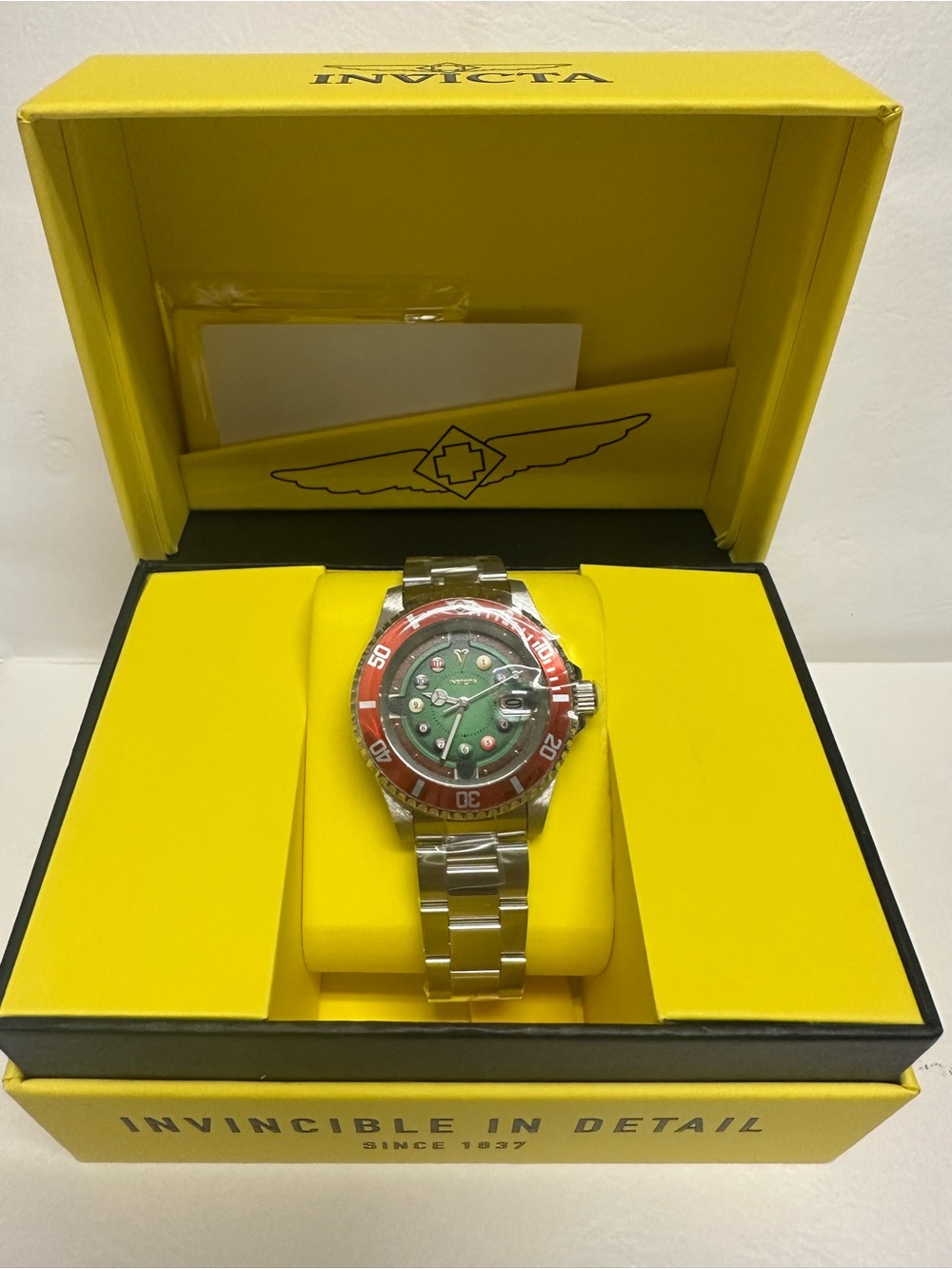 Invicta Pro Diver House Of Cards “Billiards Edition “ Men’s Watch - Picture 5 of 6
